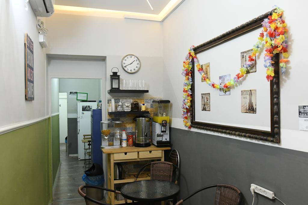Crown Sea Hostel Tel Aviv Exterior photo